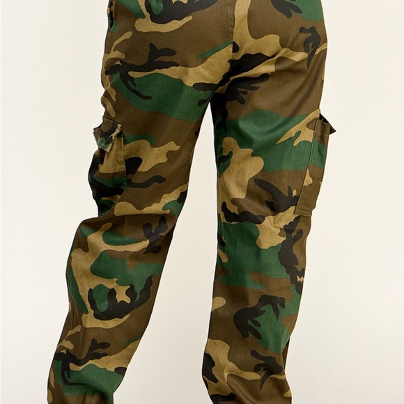 #02 Camo Cargo Joggers - Picture 3 of 6